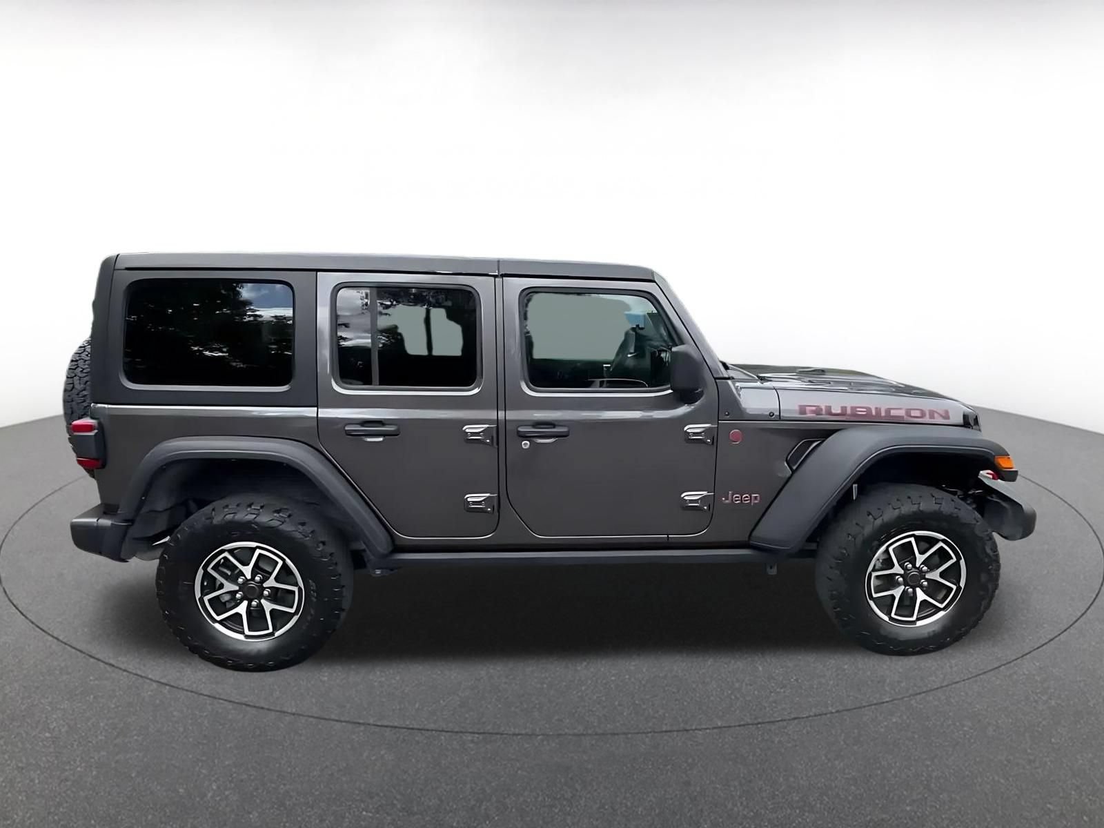 Used 2025 Jeep Wrangler Unlimited Rubicon AWD/4WD image 15