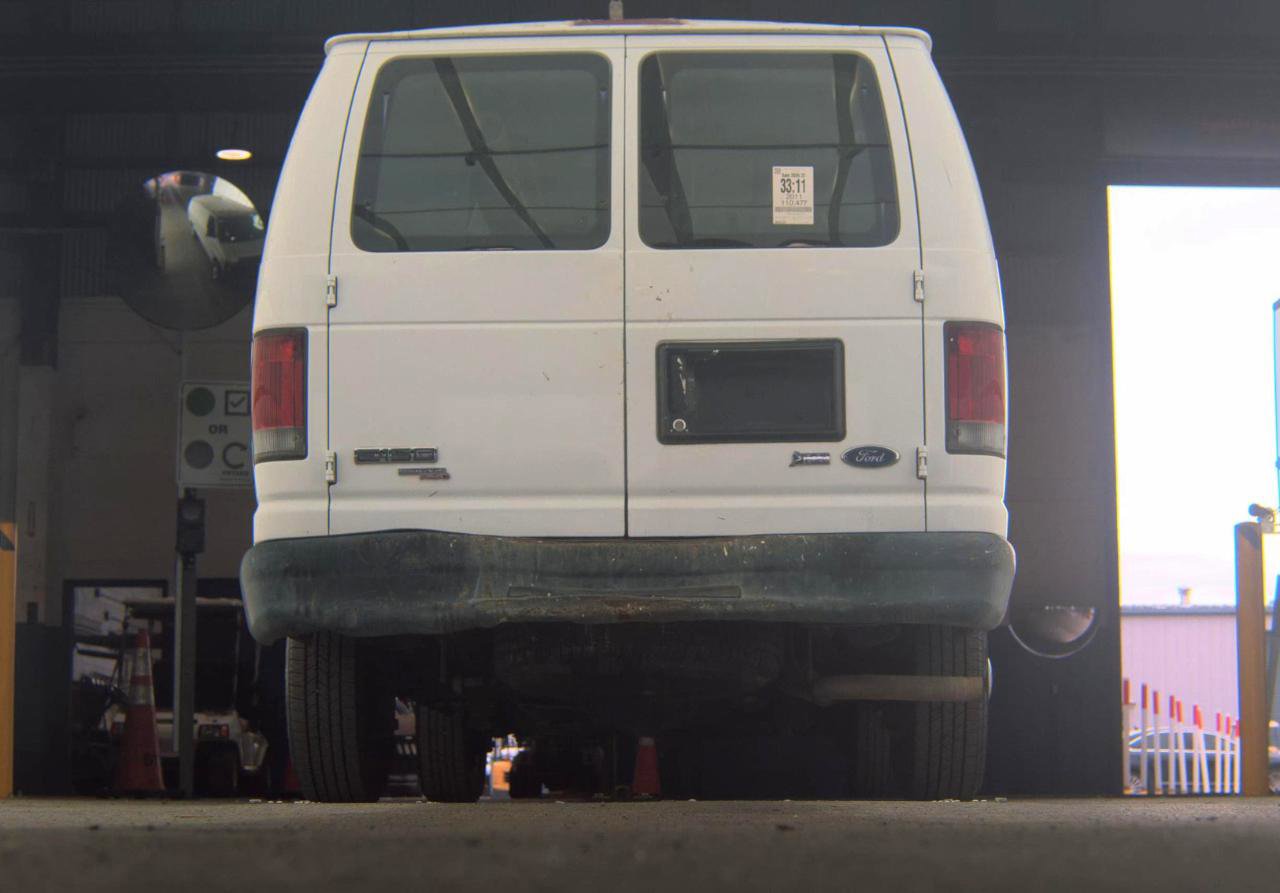 Used 2011 Ford E-150 and Econoline 150 w/ Commercial Cargo Van Pkg RWD image 7