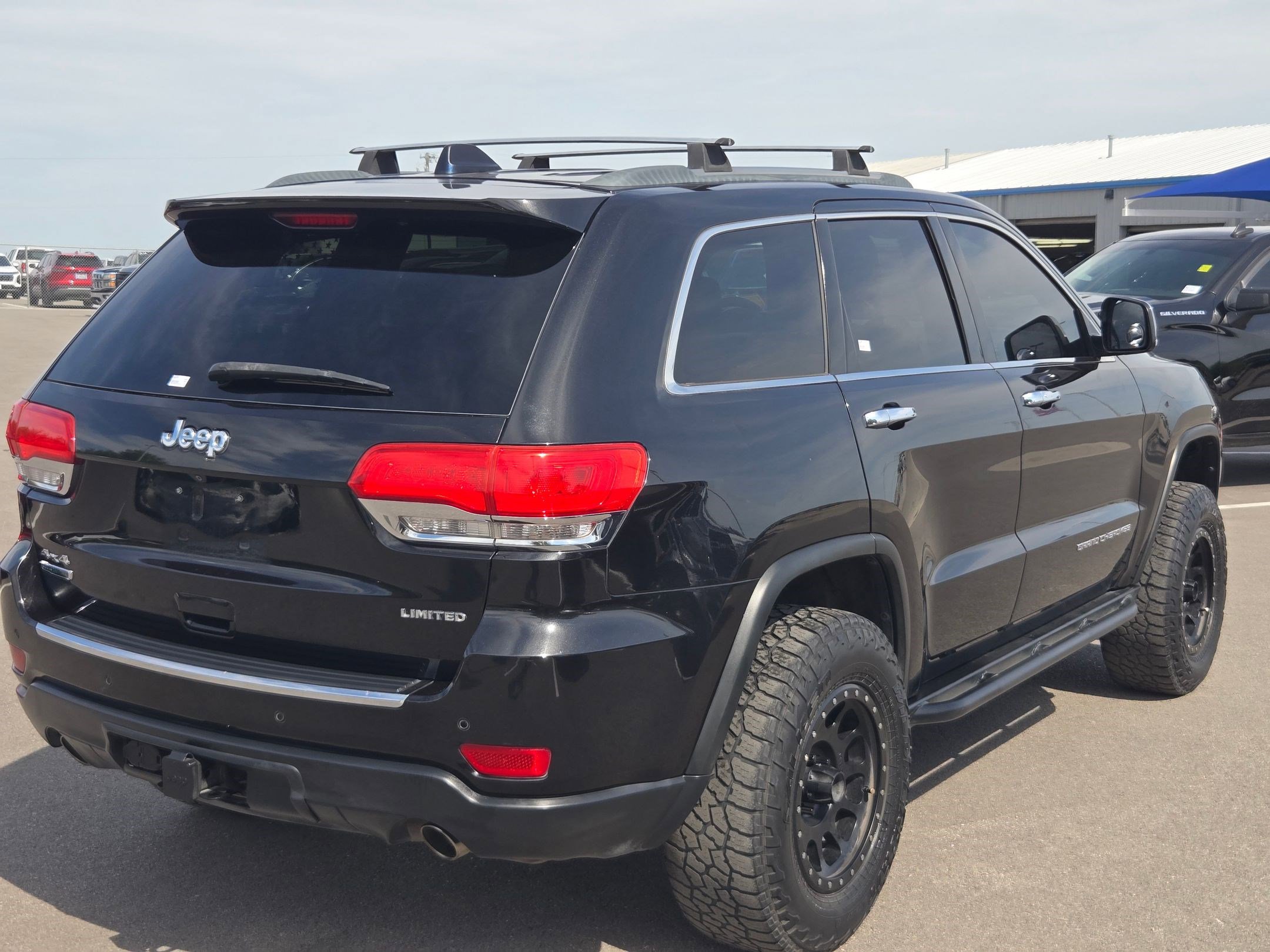 Used 2014 Jeep Grand Cherokee Limited w/ Luxury Group II AWD/4WD image 3