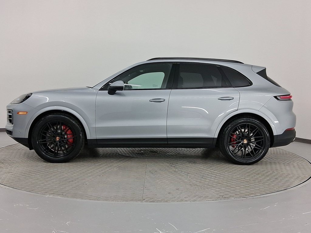 Used 2026 Porsche Cayenne S AWD/4WD image 2