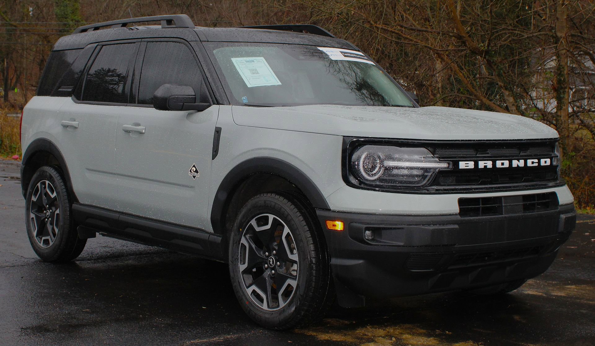 Used 2023 Ford Bronco Sport Outer Banks w/ Tech Package image 3