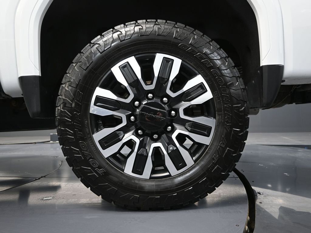 Used 2024 GMC Sierra 2500 Denali Ultimate image 14