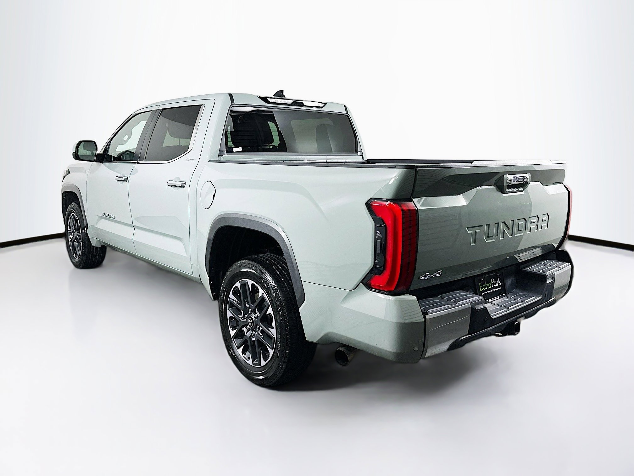 Used 2025 Toyota Tundra Limited image 5
