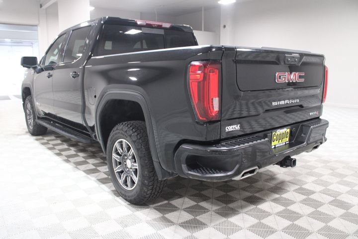 Used 2024 GMC Sierra 1500 AT4 w/ Technology Package AWD/4WD image 9