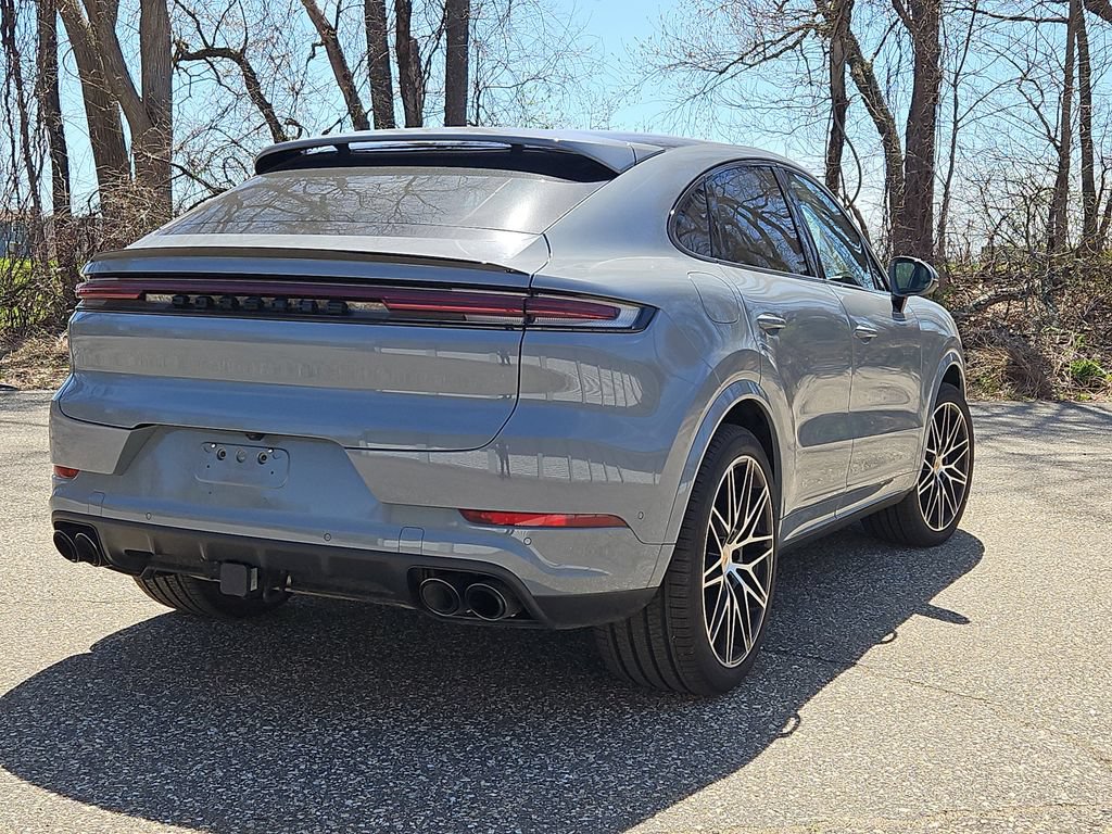 Certified 2025 Porsche Cayenne Coupe AWD/4WD image 7