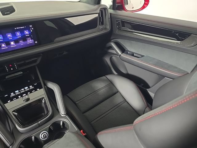 New 2026 Porsche Cayenne GTS AWD/4WD image 24