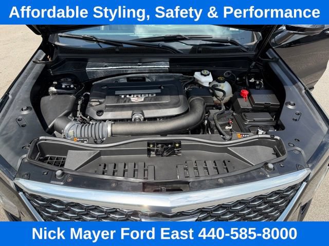 Used 2025 Cadillac XT4 Premium Luxury AWD/4WD image 35