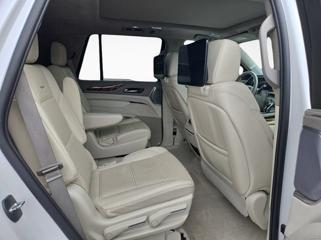 Certified 2023 Cadillac Escalade Premium Luxury Platinum w/ LPO, Radiant Package AWD/4WD image 41