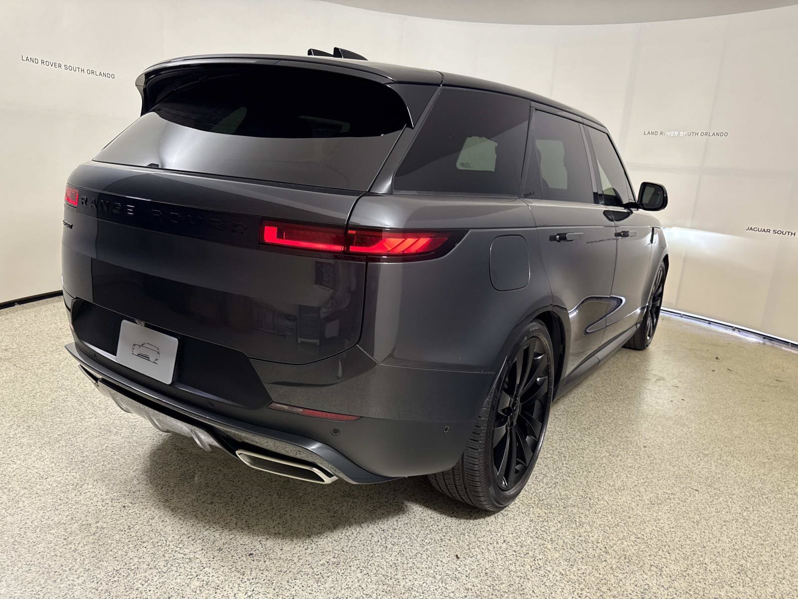 New 2026 Land Rover Range Rover Sport SE AWD/4WD image 5