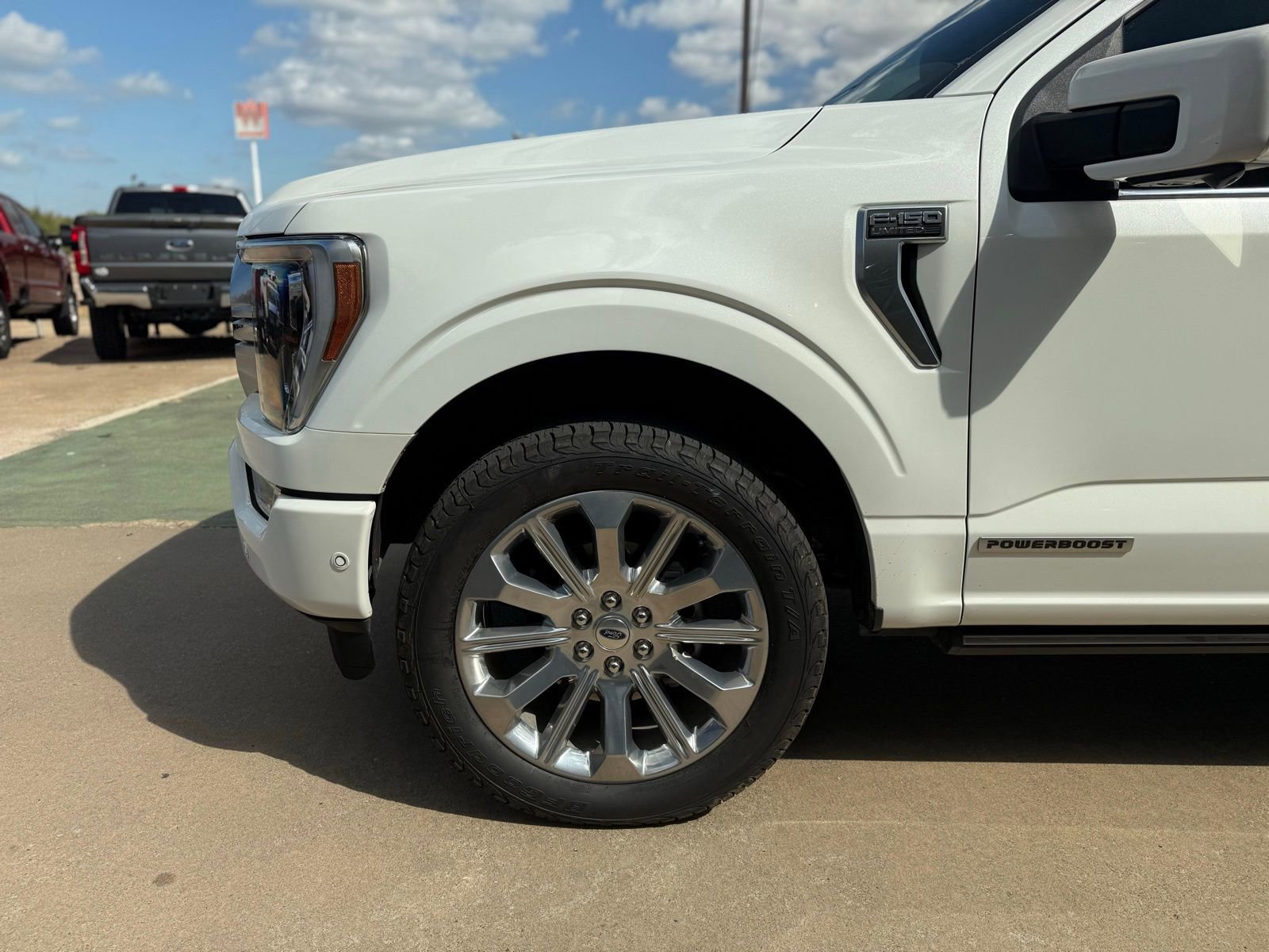 Used 2023 Ford F150 Limited image 3
