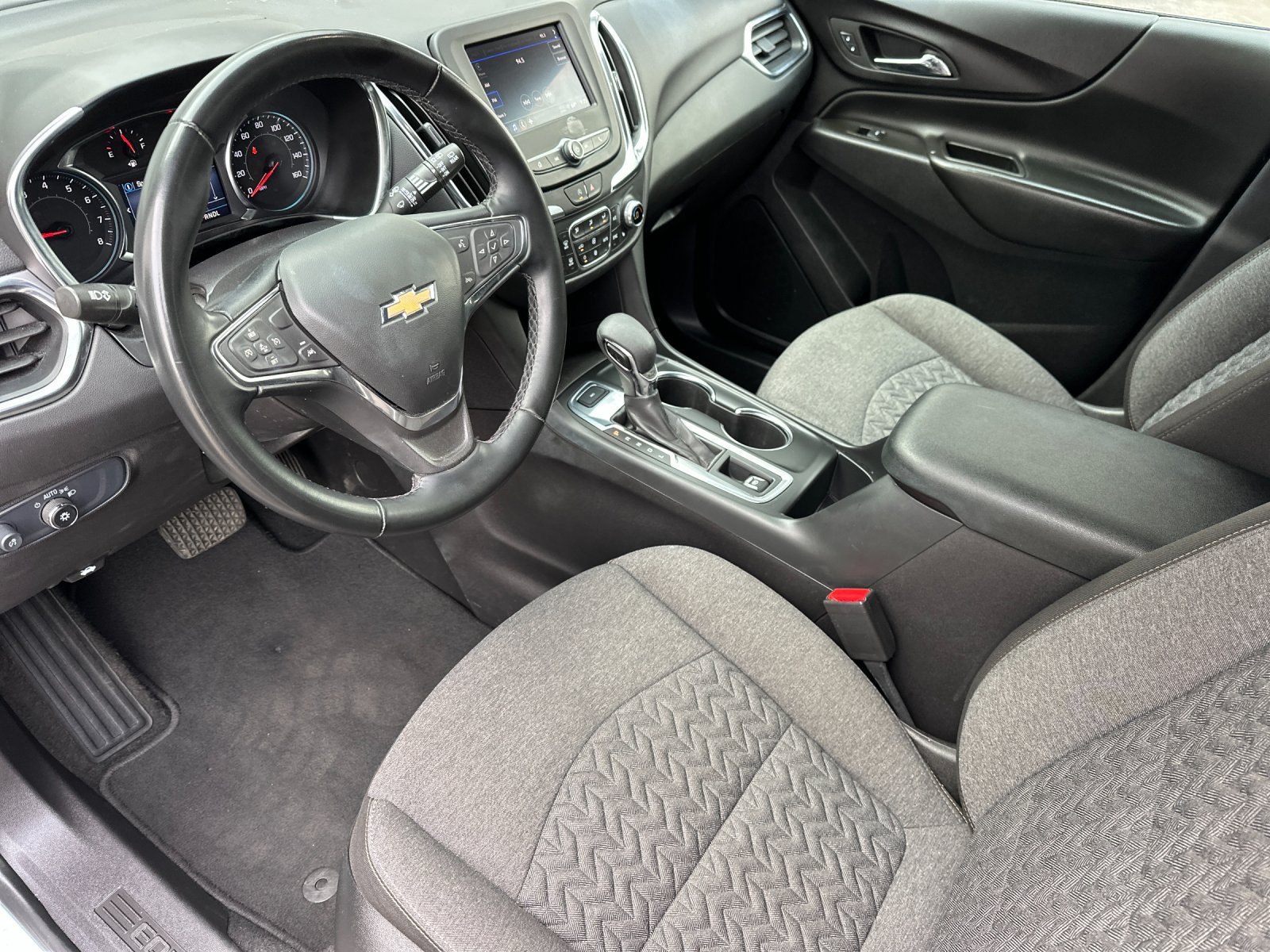 Used 2024 Chevrolet Equinox LT AWD/4WD image 10