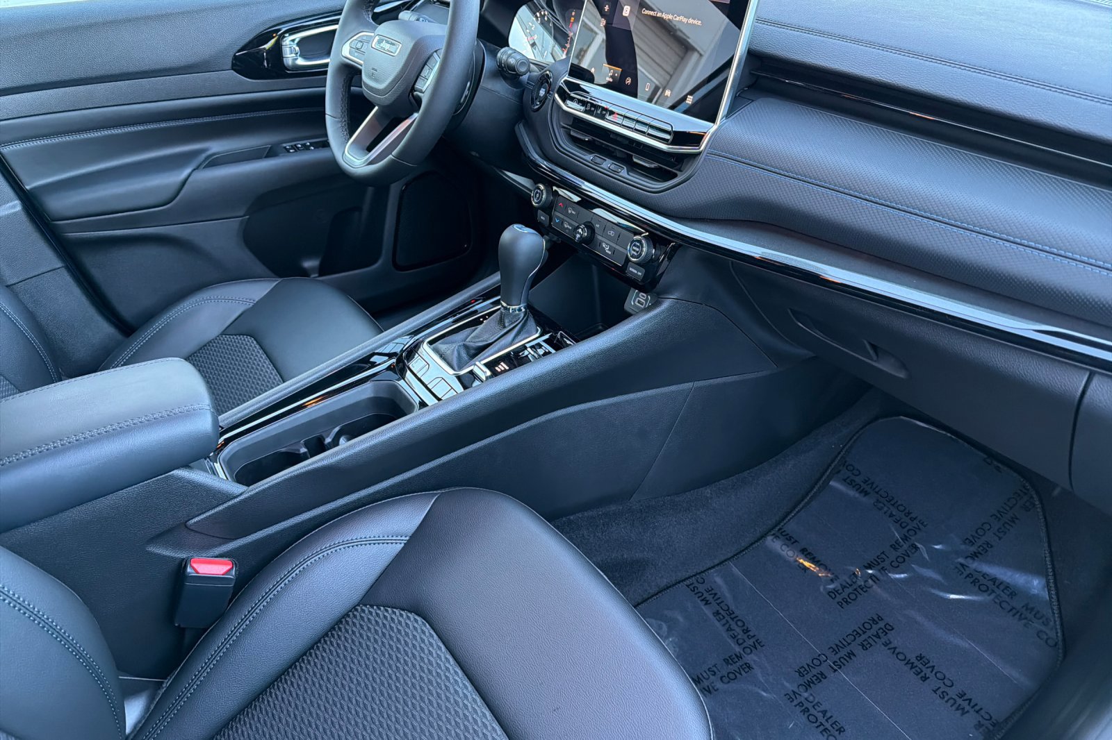 New 2026 Jeep Compass Latitude image 14