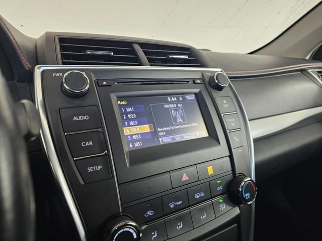 Used 2017 Toyota Camry SE image 29