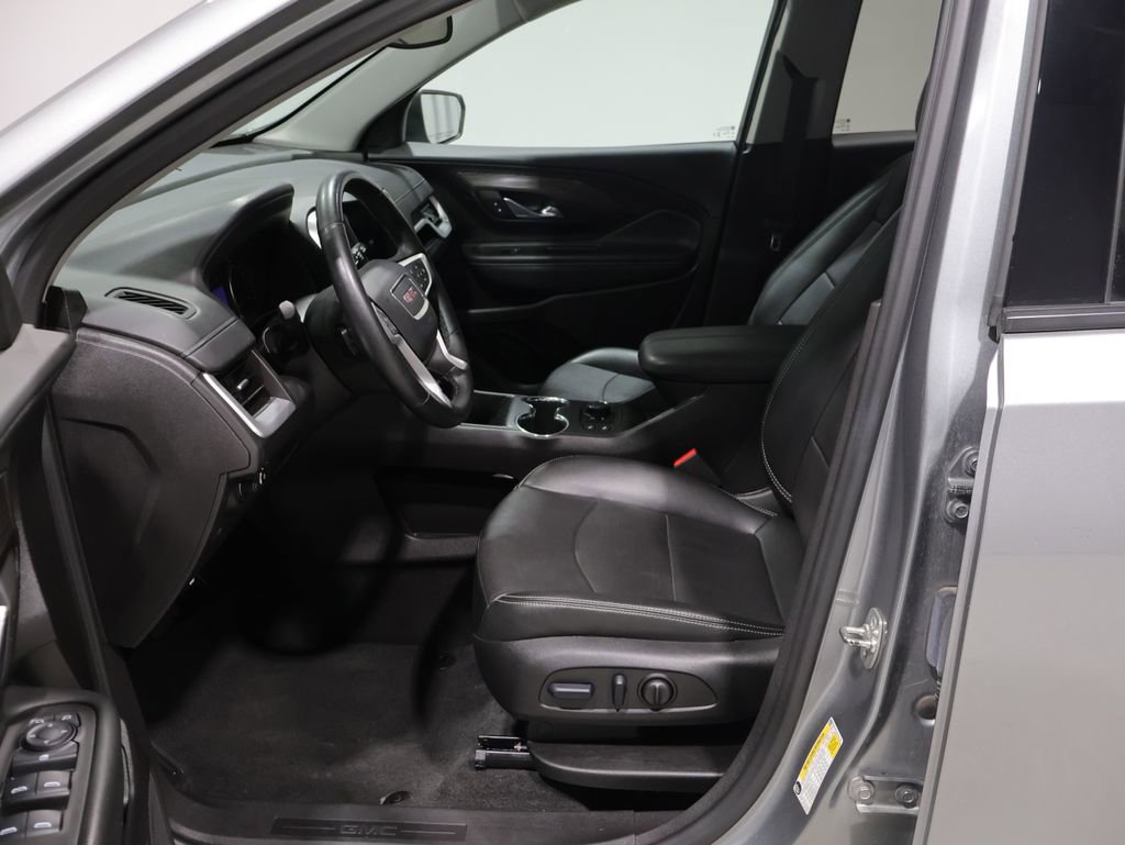 Used 2024 GMC Terrain SLT AWD/4WD image 10