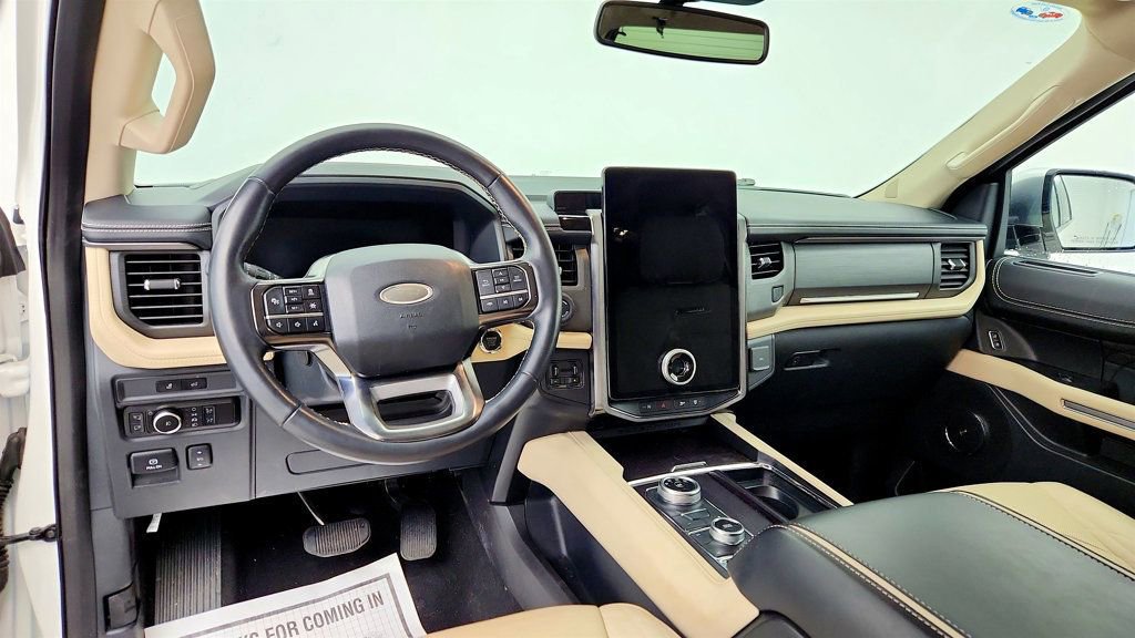 Used 2024 Ford Expedition Platinum AWD/4WD image 12
