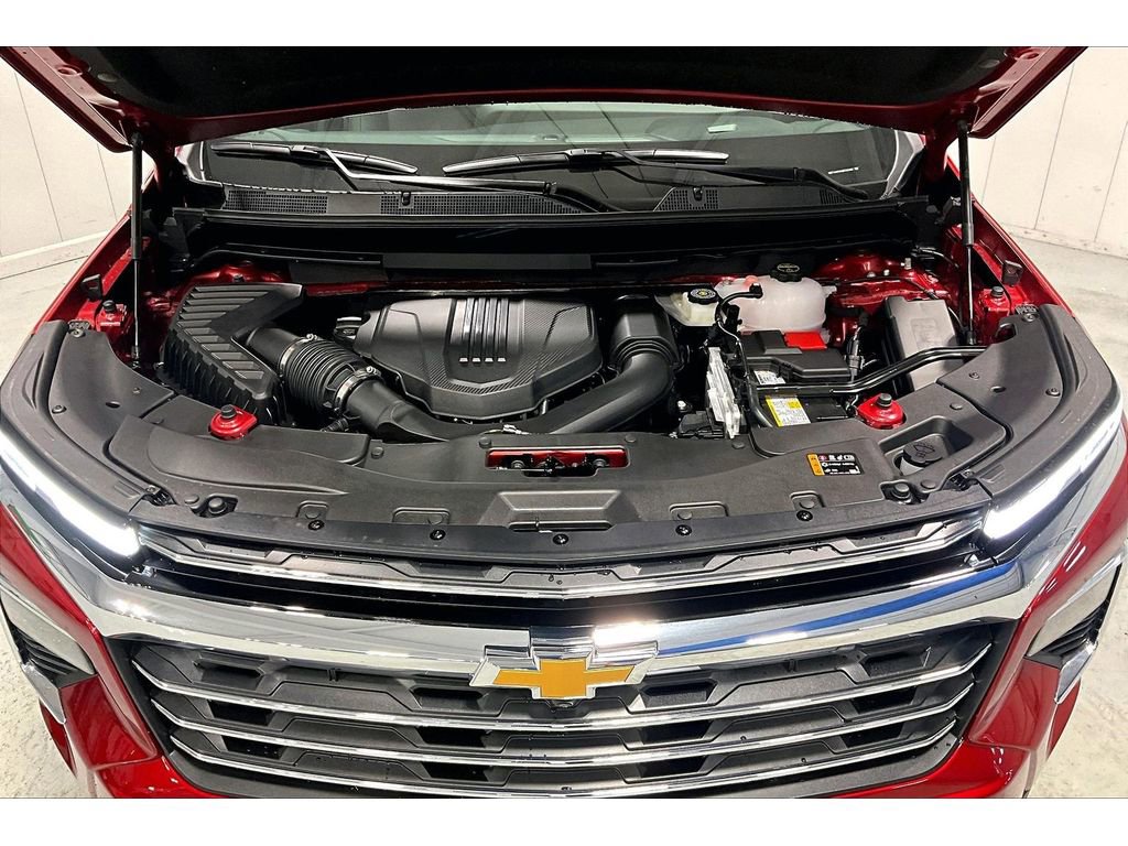 New 2026 Chevrolet Traverse LT w/ Driver Confidence Package AWD/4WD image 14