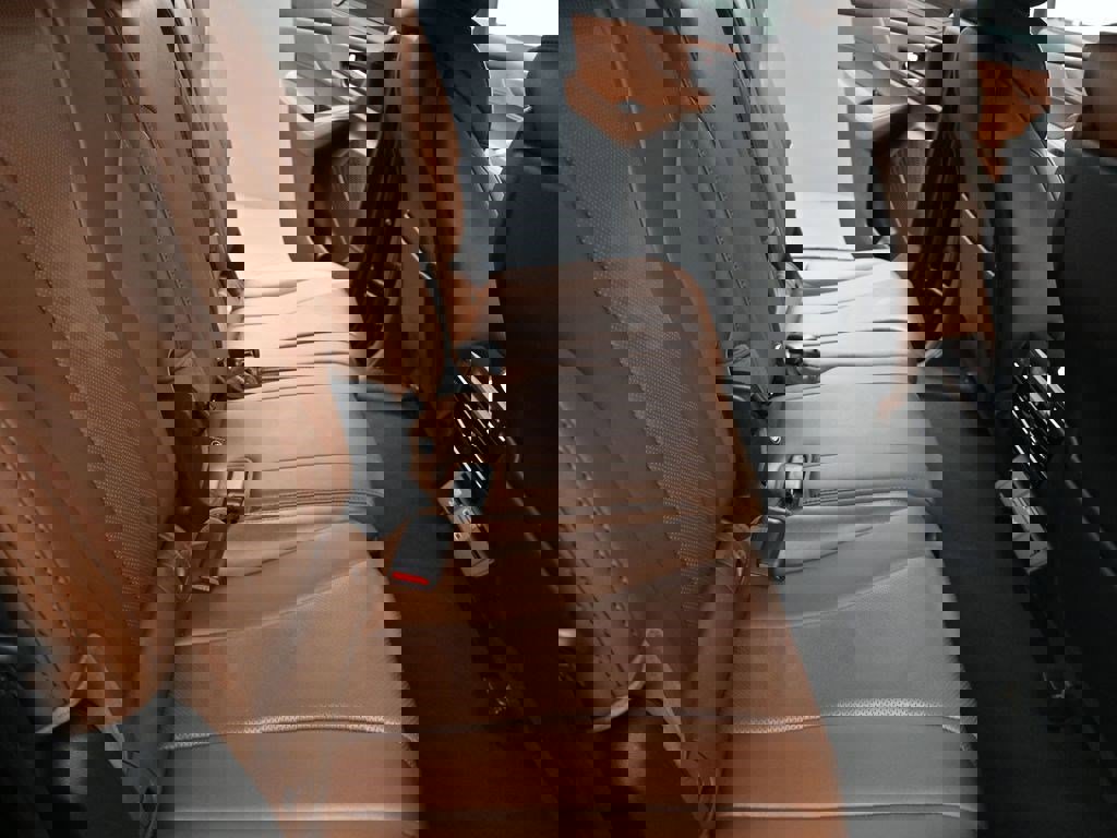 Used 2023 Acura MDX SH-AWD w/ Technology Package image 17