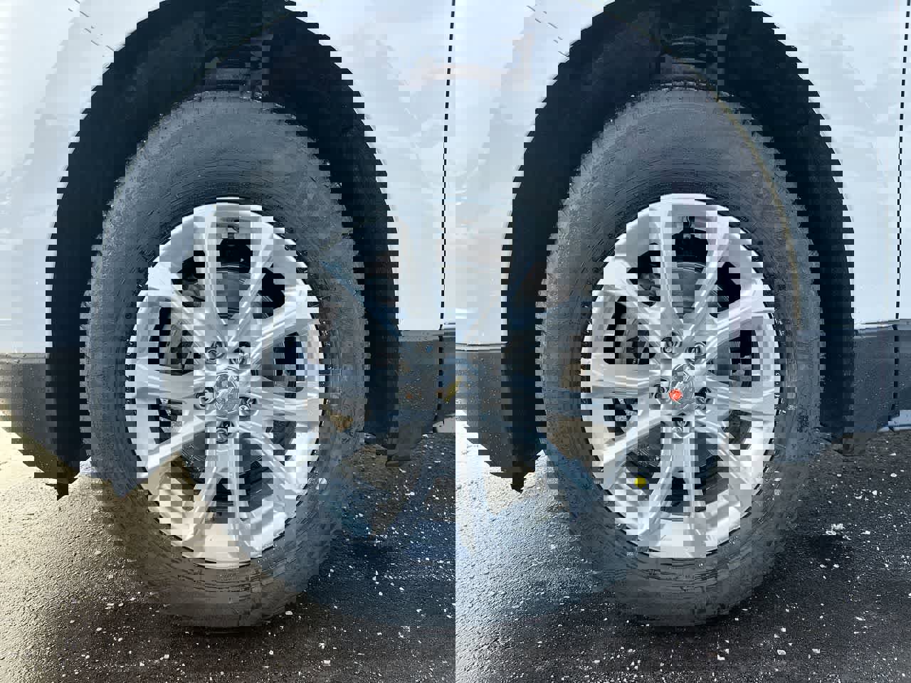 Used 2020 Chevrolet Equinox LT w/ Driver Convenience Package image 19