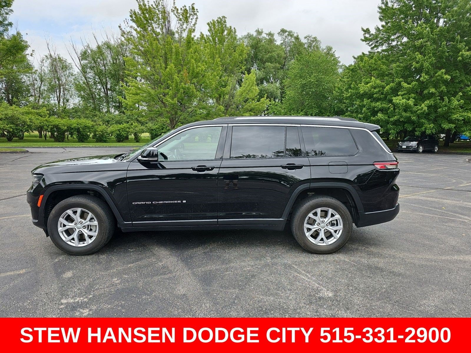 Used 2021 Jeep Grand Cherokee L Limited AWD/4WD image 1