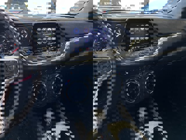 Used 2022 Chevrolet Blazer LT w/ Sound & Technology Package image 16