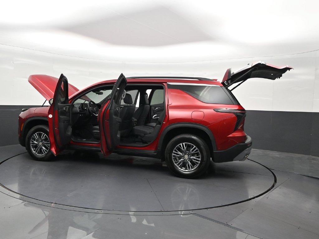 Used 2024 Chevrolet Traverse LT w/ Enhanced Driving Package FWD image 37