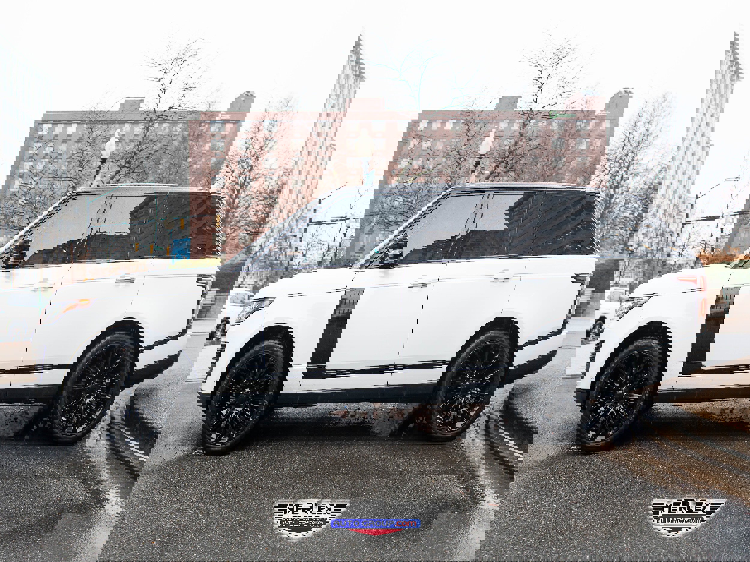 Used 2021 Land Rover Range Rover Autobiography image 4