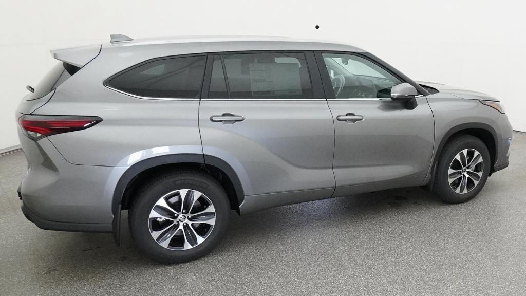 New 2026 Toyota Highlander XLE AWD/4WD image 16