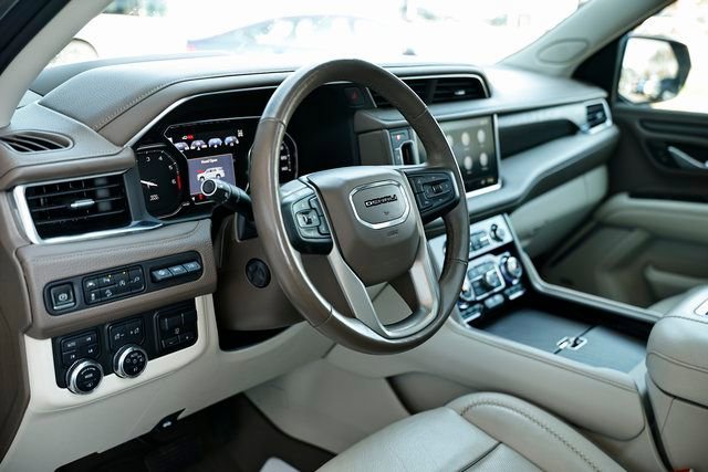 Used 2021 GMC Yukon XL Denali w/ Denali Ultimate Package image 21