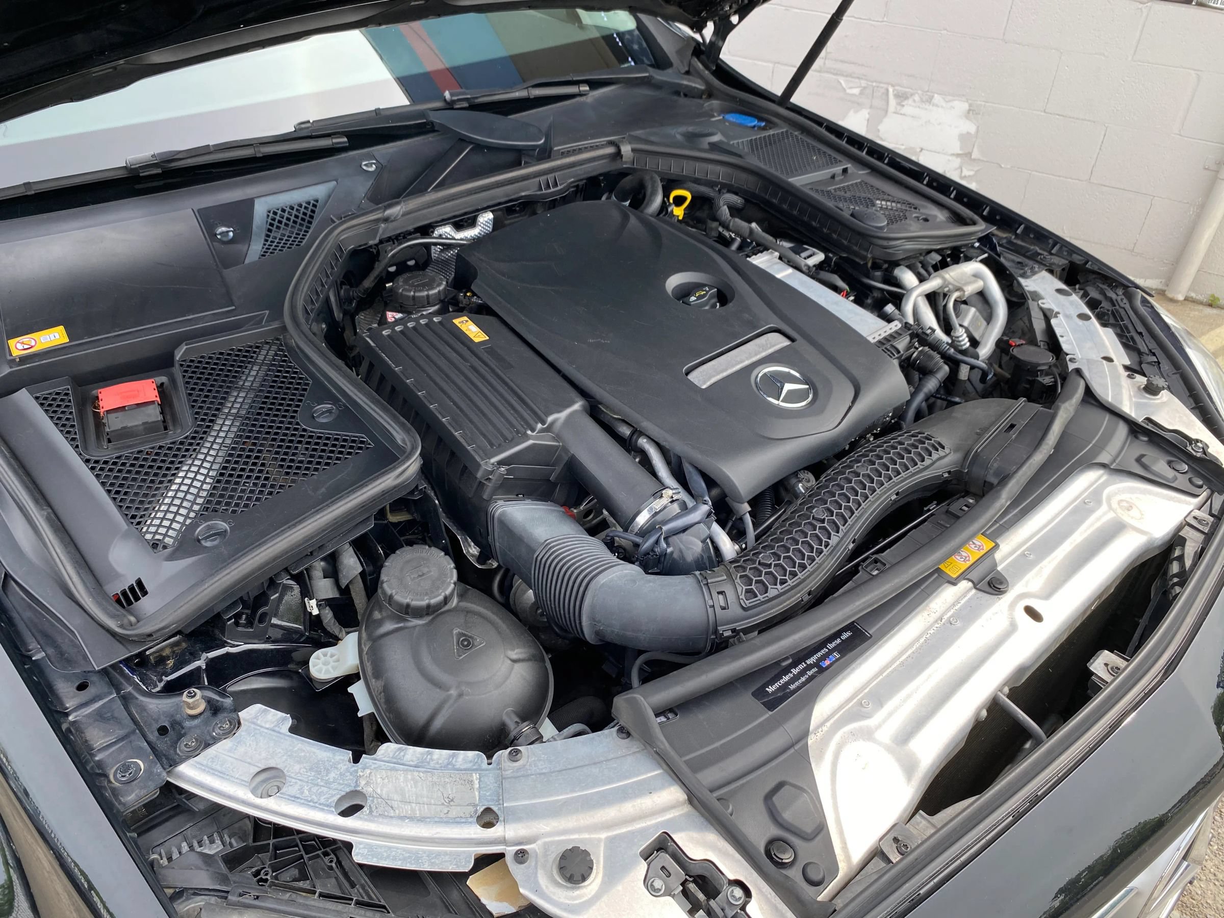 Used 2015 Mercedes-Benz C 300 4MATIC Sedan image 30