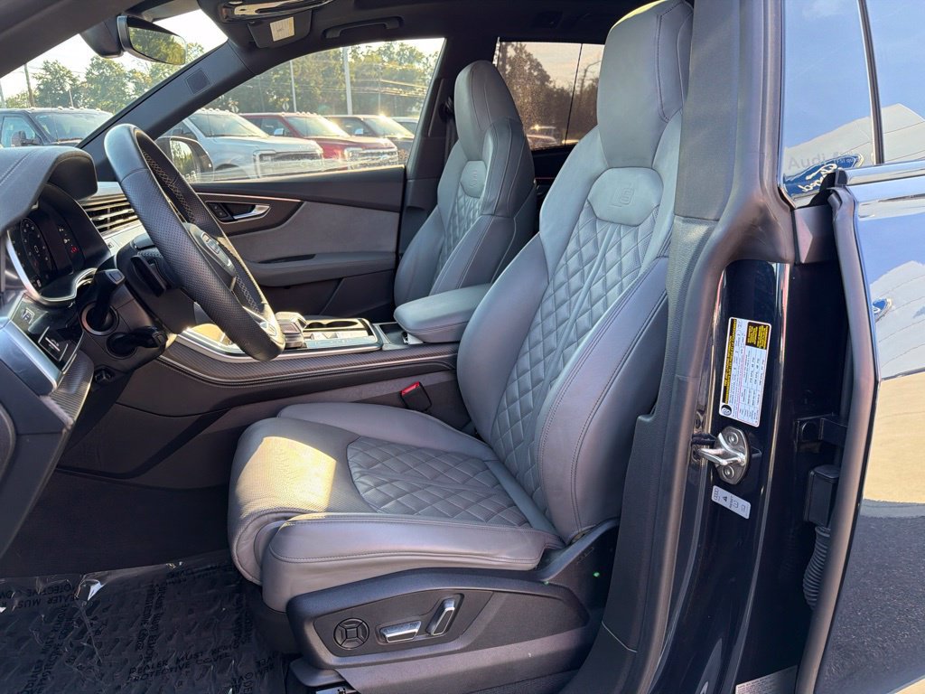 Used 2024 Audi SQ8 Prestige AWD/4WD image 11
