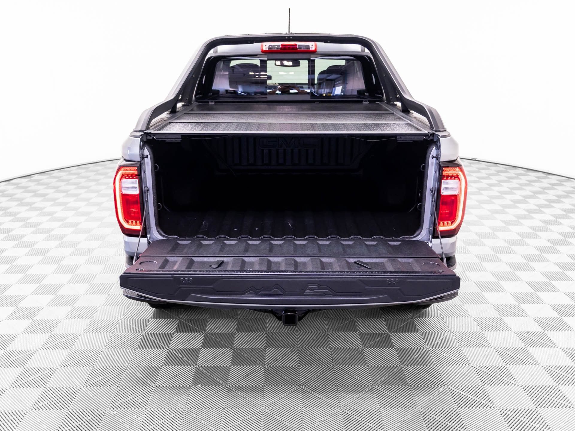 Used 2025 GMC Canyon AT4 w/ Nightfall Edition AWD/4WD image 36