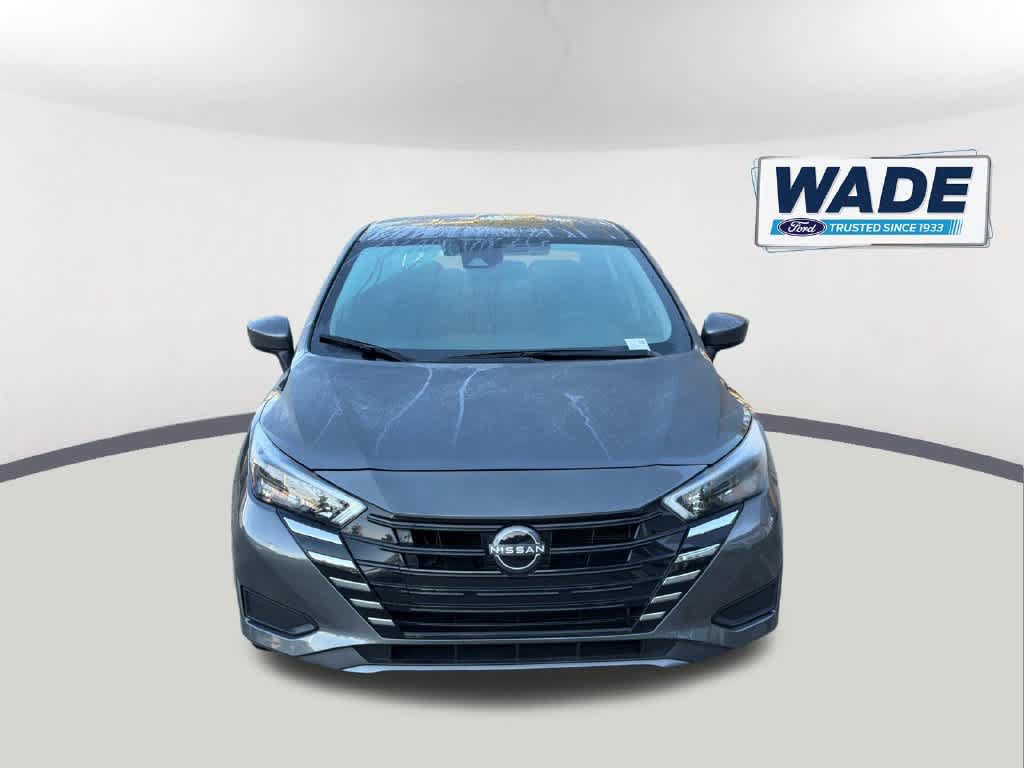Used 2025 Nissan Versa SV FWD image 2