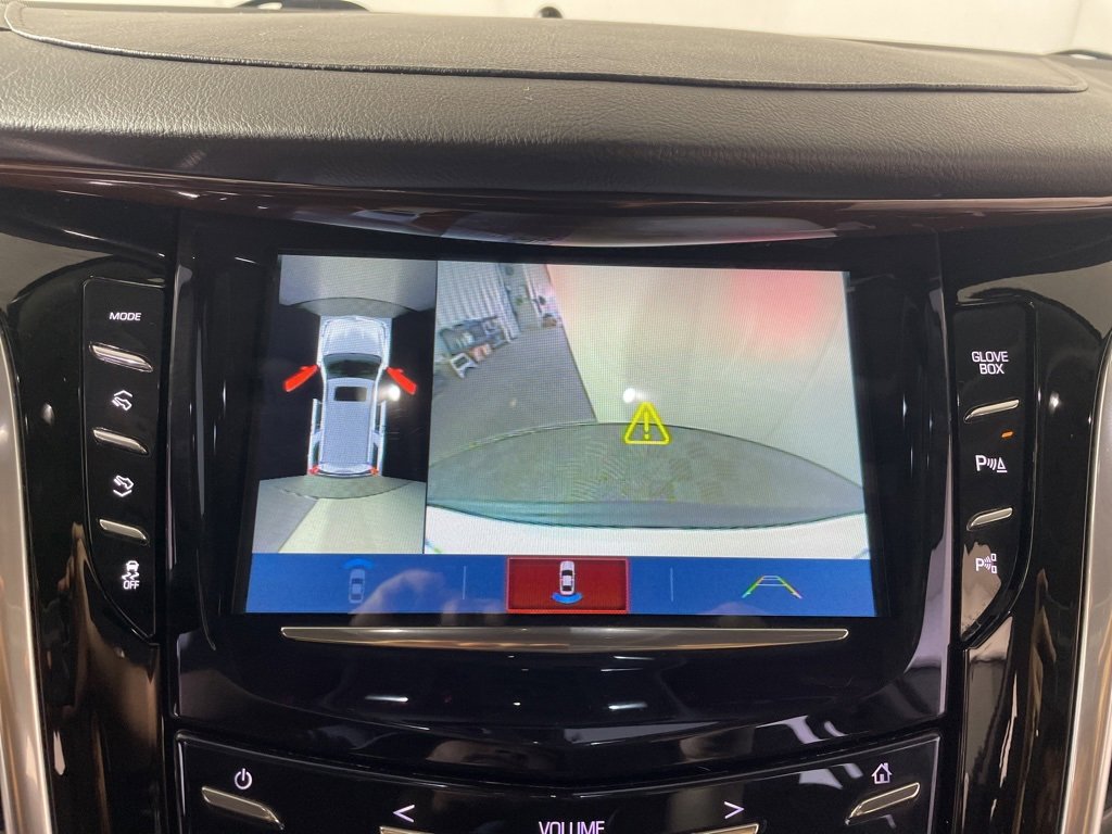 Used 2020 Cadillac Escalade 4WD image 16