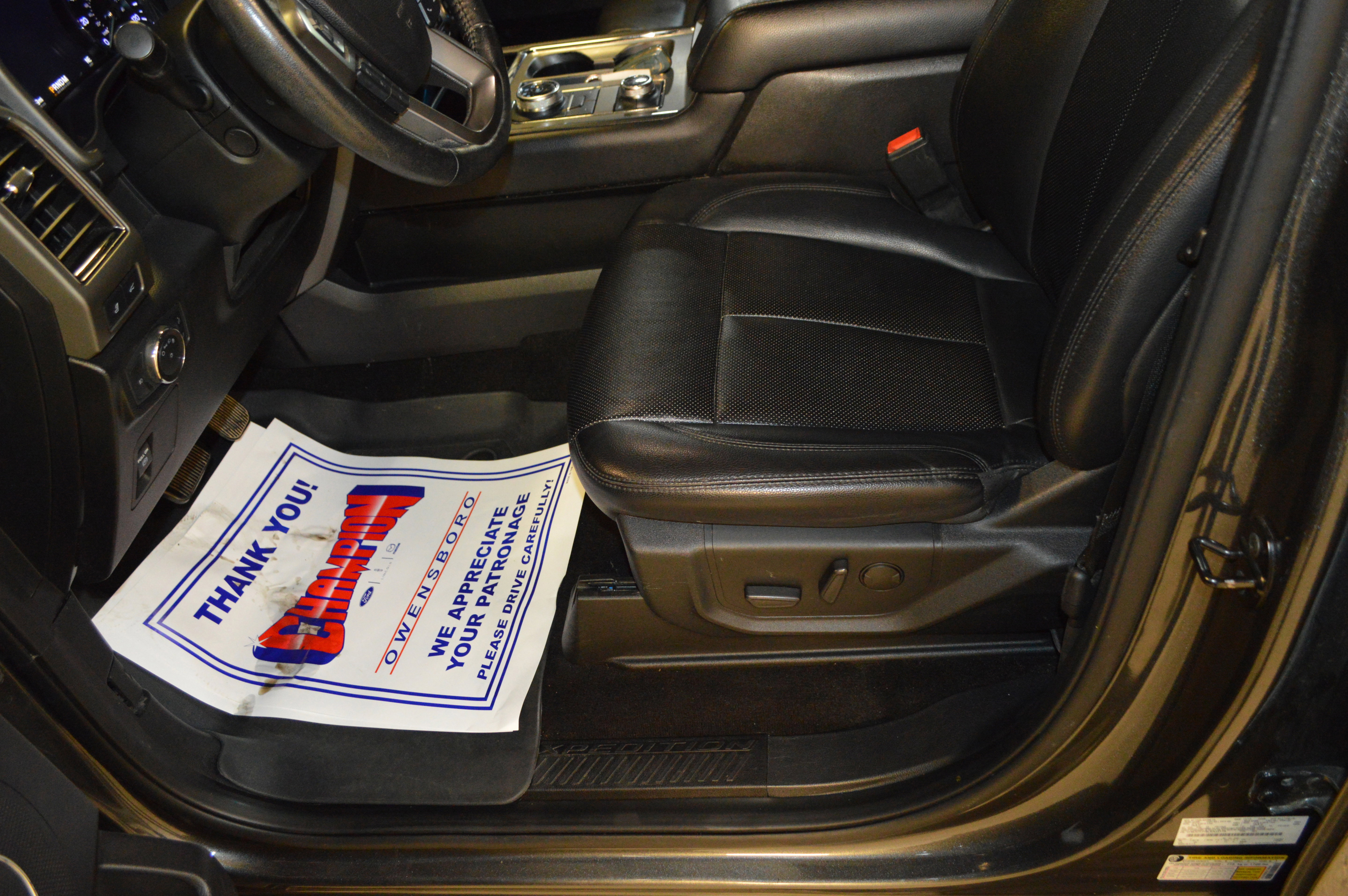 Used 2020 Ford Expedition XLT w/ Equipment Group 202A image 16