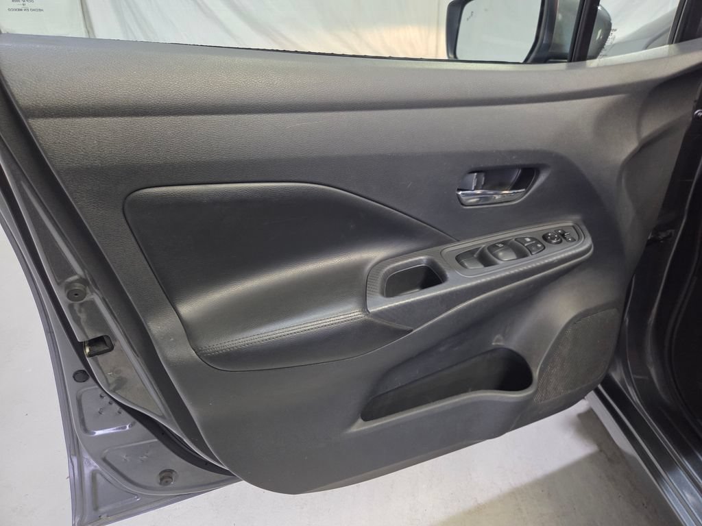 Used 2020 Nissan Versa SV FWD image 16