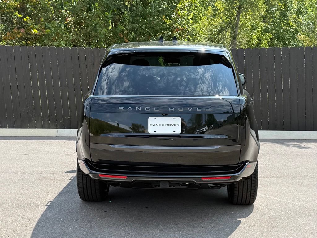 New 2026 Land Rover Range Rover Long Wheelbase SE AWD/4WD image 4