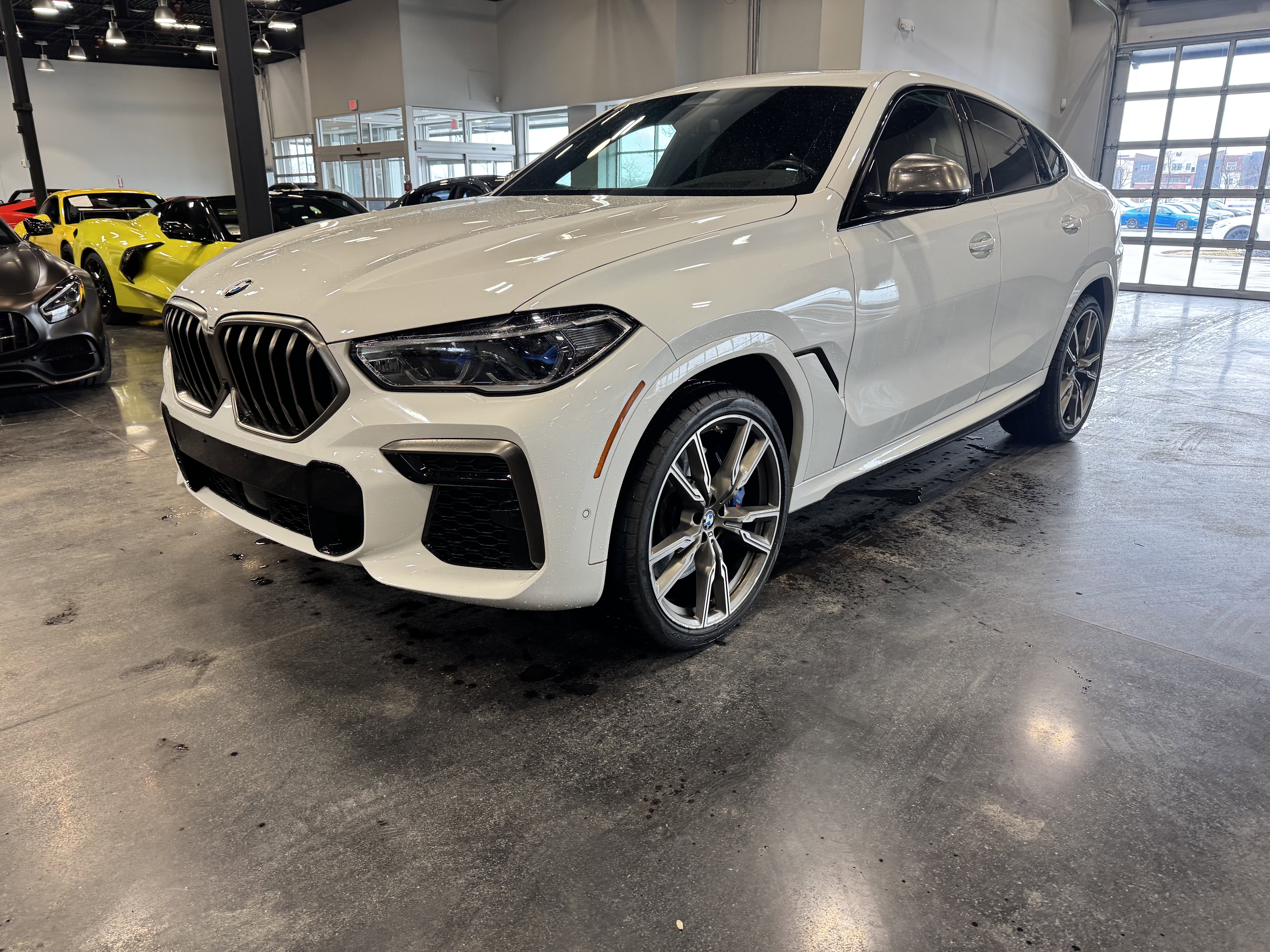 Used 2022 BMW X6 M50i w/ Executive Package image 7