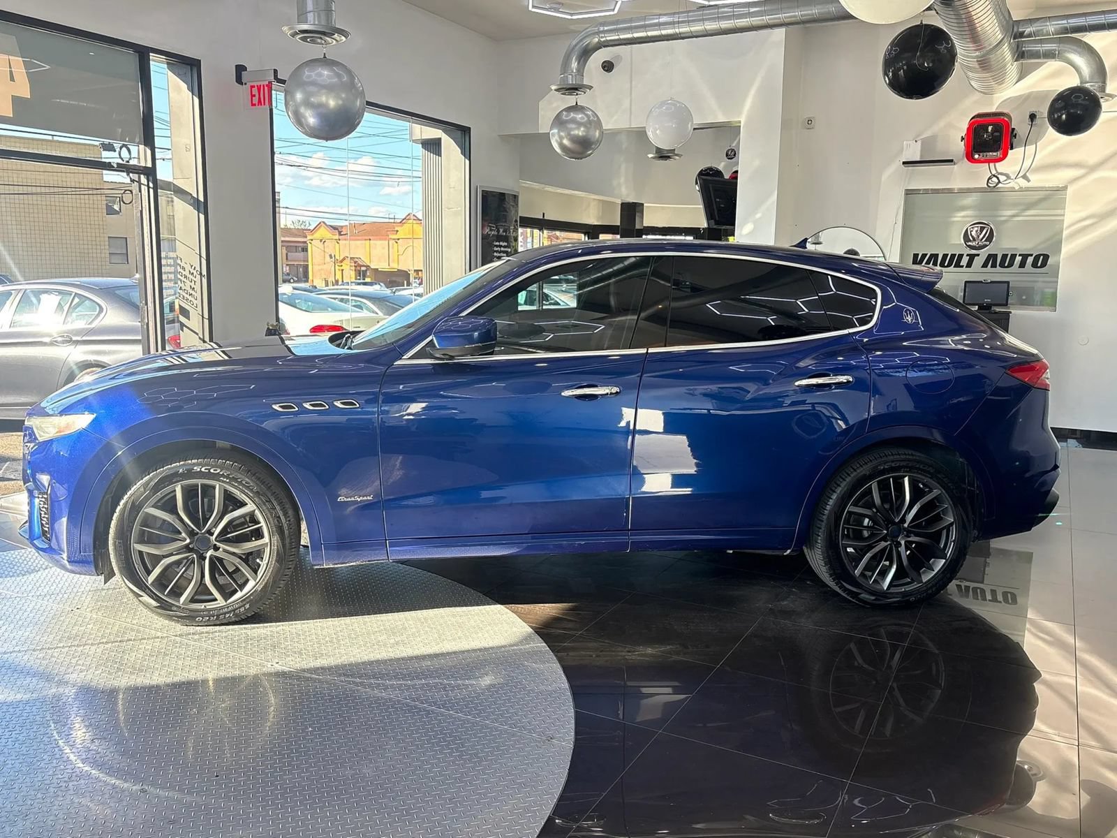 Used 2019 Maserati Levante GranSport AWD/4WD image 9