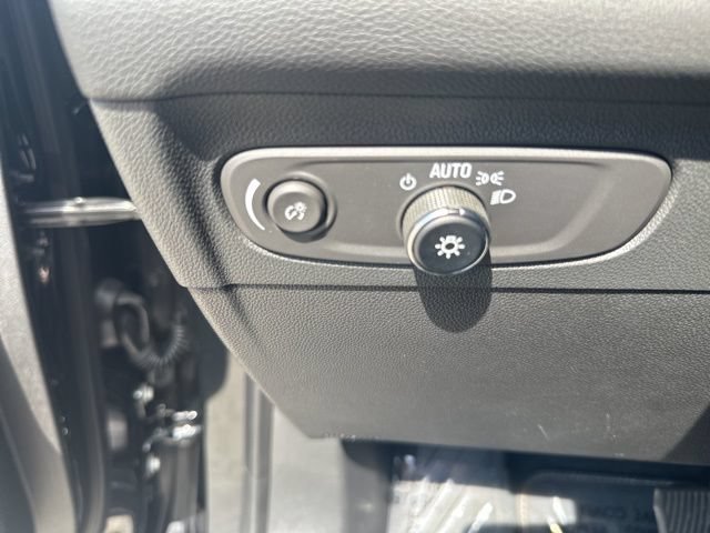 Used 2023 Buick Envision Preferred AWD/4WD image 34