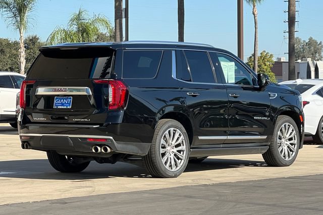 Used 2022 GMC Yukon Denali w/ Denali Premium Package AWD/4WD image 4