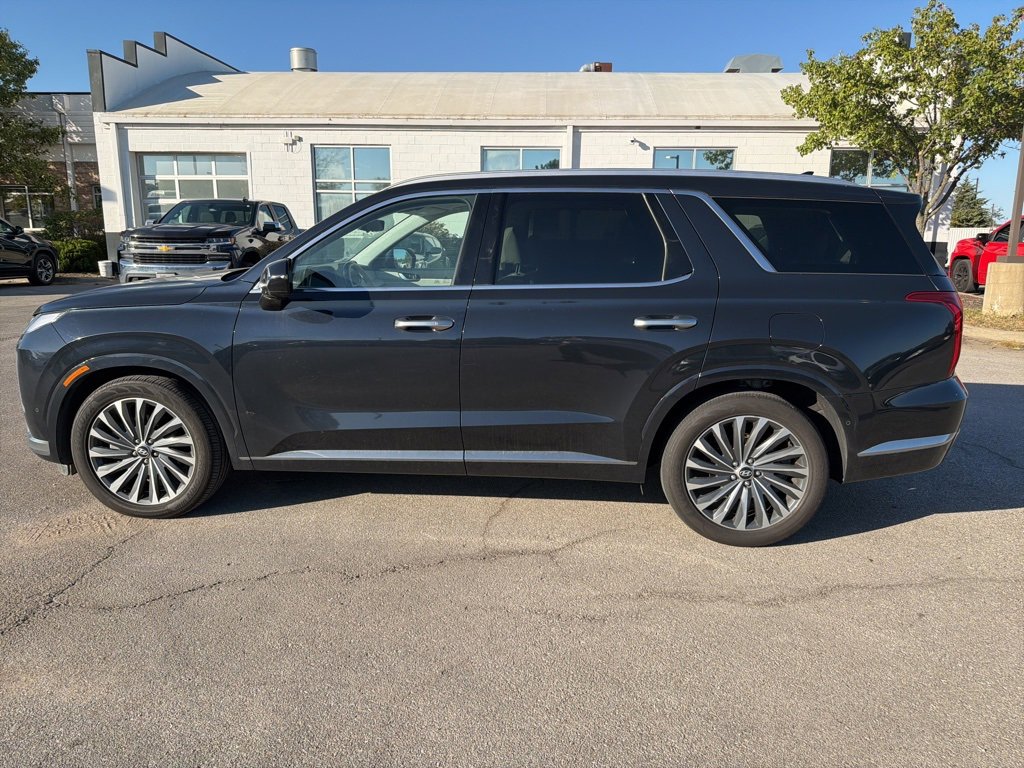Used 2024 Hyundai Palisade Calligraphy image 9