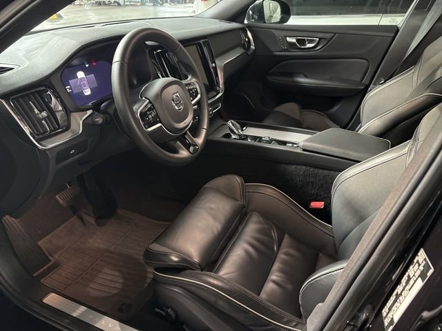 Used 2024 Volvo S60 B5 Plus w/ Climate Package image 8
