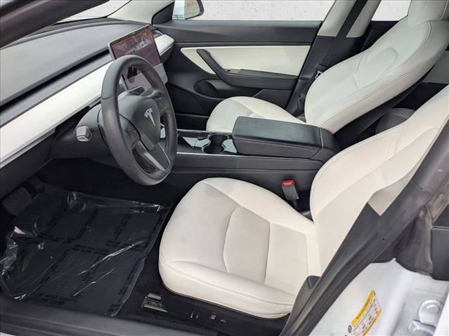 Used 2020 Tesla Model 3 Standard Range Plus image 16