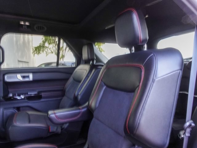 Used 2024 Ford Explorer ST-Line w/ Class IV Trailer Tow Package RWD image 24