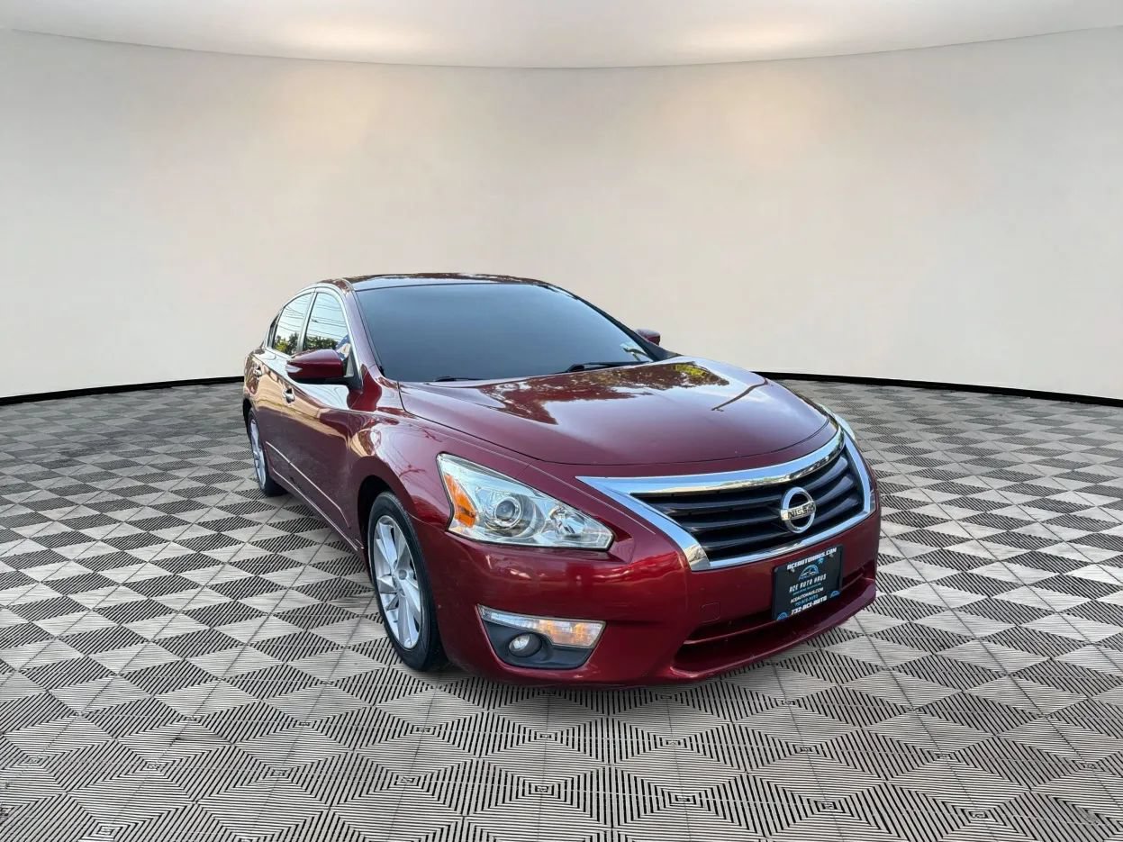 Used 2015 Nissan Altima 2.5 SL w/ Technology Package FWD image 1