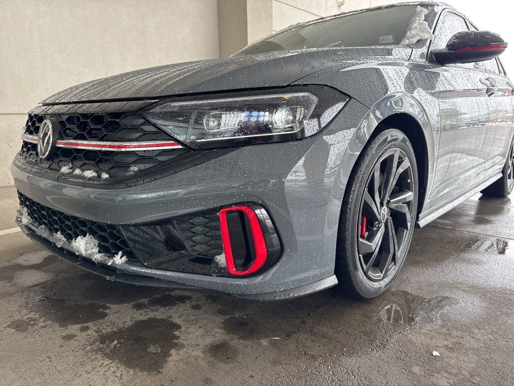 Used 2024 Volkswagen Jetta GLI Autobahn image 9