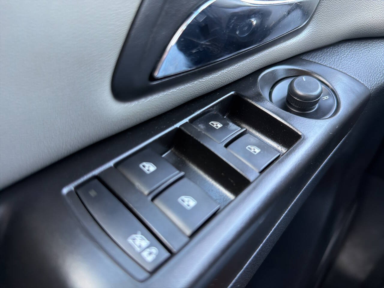 Used 2012 Chevrolet Cruze LS w/ Connectivity Package FWD image 11