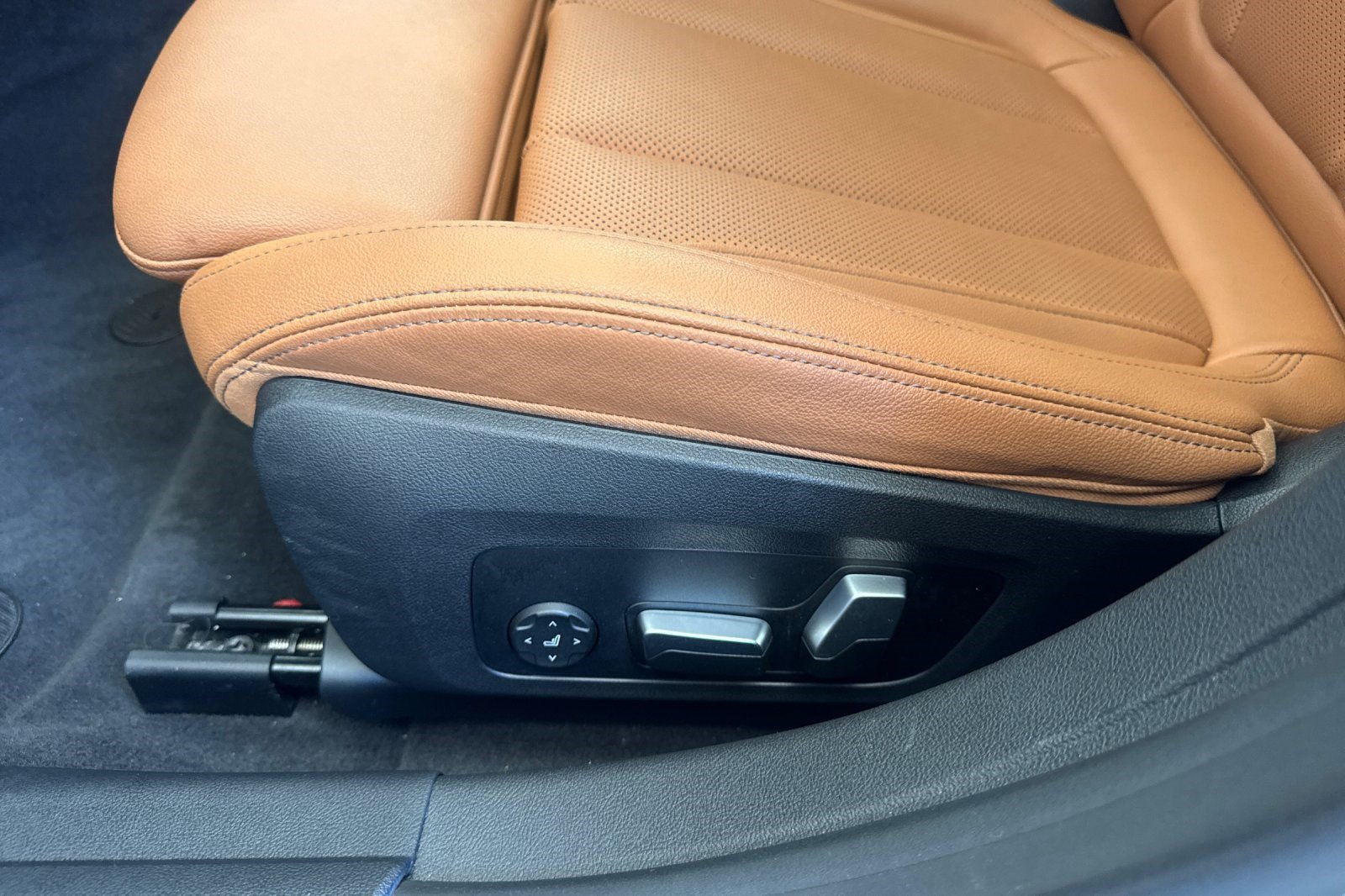 Certified 2023 BMW i4 eDrive35 w/ Premium Package RWD image 15