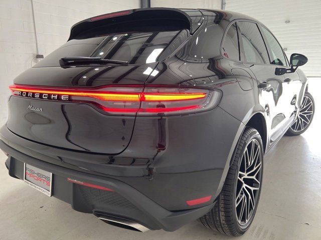 Used 2025 Porsche Macan T image 7