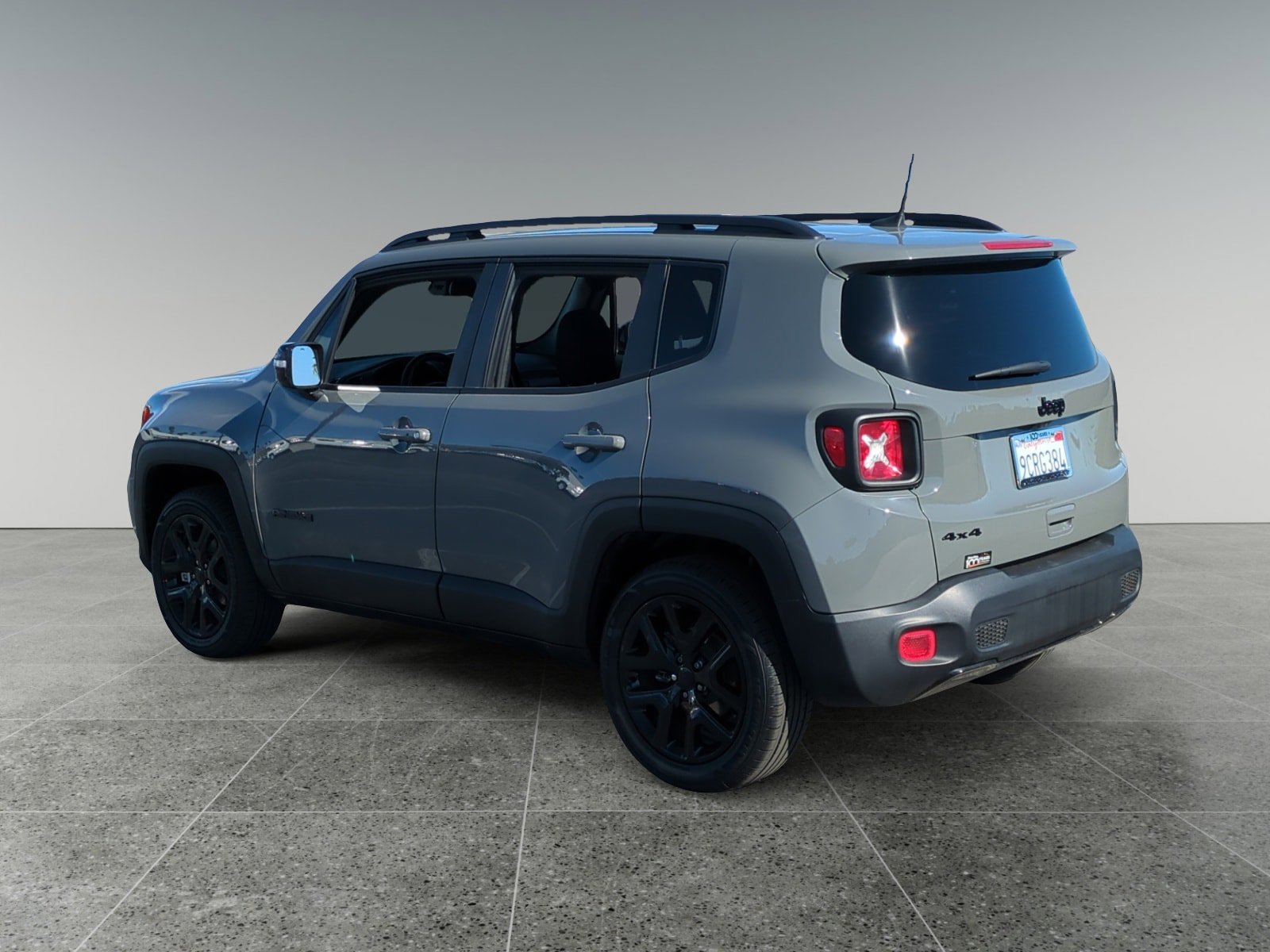 Used 2022 Jeep Renegade Altitude w/ Convenience Group AWD/4WD image 3